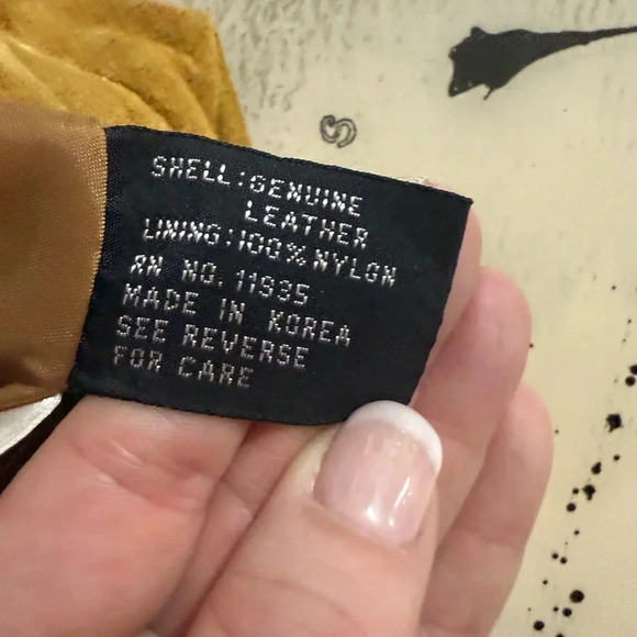 Vintage Leather Midi Skirt with A-Line Silhouette - Picture 5 of 9